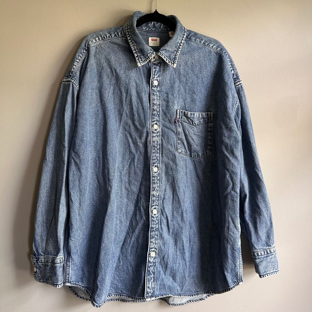 Levis Mens Denim Button Down Shirt Medium Wash Cotton Hemp Blend Small Oversized